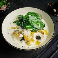 Сливочный суп с треской и черной икрой в Дикий улов