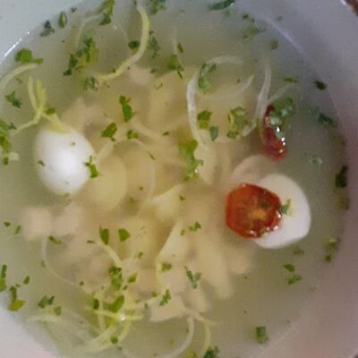 Куриный бульон с орекьетте в Атмосфера по цене 420 ₽