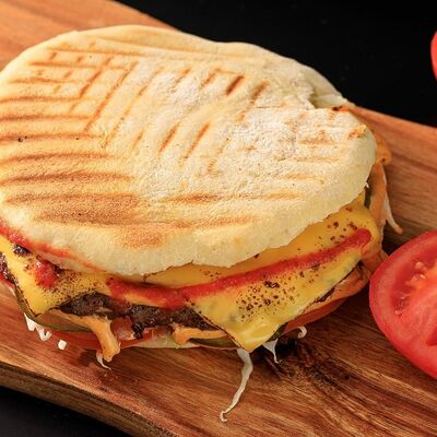 Питбургер с соусом гриль в Saray Kebab по цене 710 ₽