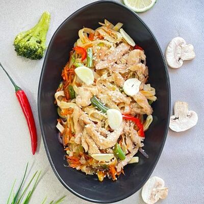 Курица в соусе Терияки в Суши топ по цене 410 ₽