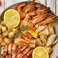 Большая креветка на грилев Mr. Crabs