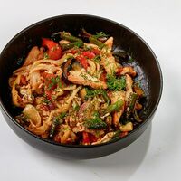 Жареный лагман с цыпленком в Ched