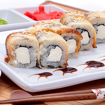 Ролл Канадав Sushiwoker по цене 685 ₽