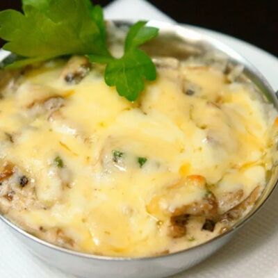 Жюльен с курицей и грибами в Мускат по цене 405 ₽