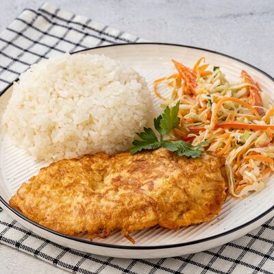 Куриная грудка в сыре с рисом и салат Весенний в Сели-Съели по цене 650 ₽