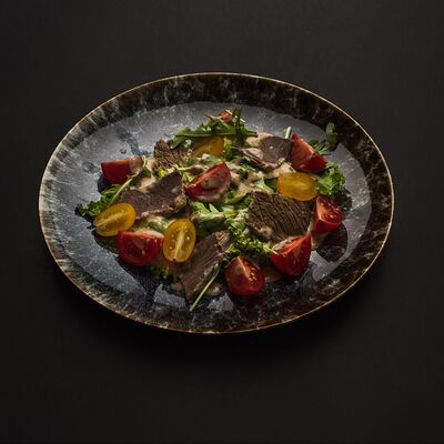 Теплый салат с говядиной в Шашлычный дворик по цене 680 ₽