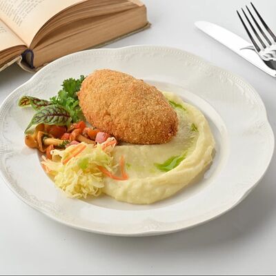 Котлета по-киевски с картофельным пюре в Болконский по цене 660 ₽