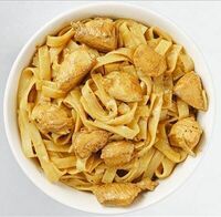 Лапша с курочкой в сливочном соусе в Pobo
