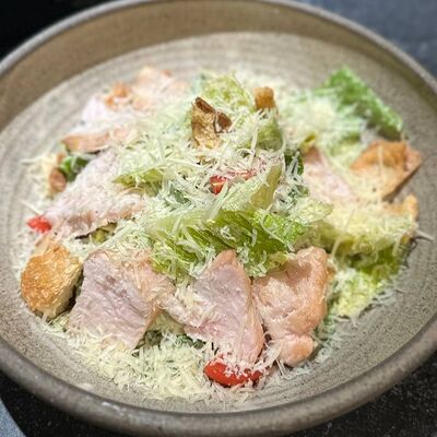 Цезарь с цыпленком в Променад по цене 560 ₽