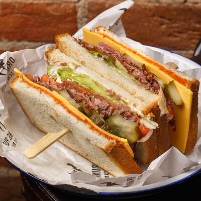 Сэндвич с брискетомв Дранки паб по цене 770 ₽