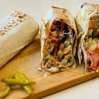 Куриный Doner тонкий в лаваше в Дым Хаус 13Шашлык Хаус