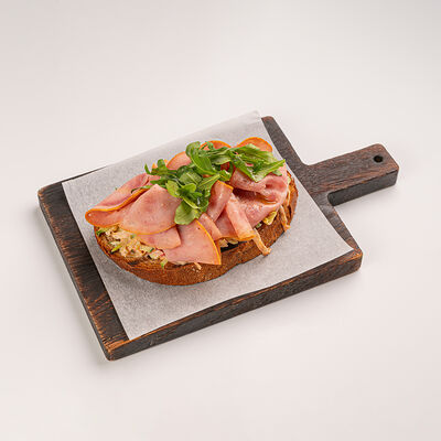 Брускетта с индейкой в Сыроварня по цене 84000 сум