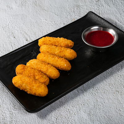 Сырные палочки из моцареллы в Гриль-паб ЕрмолаевЪ по цене 505 ₽