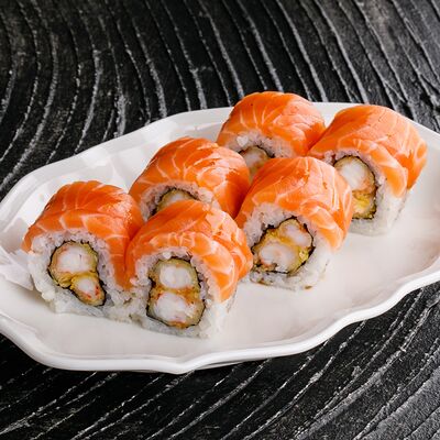 Ролл с креветкой в темпуре в Ginza по цене 2290 ₽