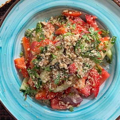 Салат Овощной по-грузински в Соседи Home Cafe по цене 480 ₽