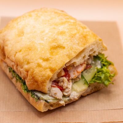 Сэндвич с курицей и ветчиной в Диалог по цене 339 ₽
