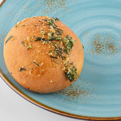 Пампушка с чесноком в Вилка Ложка по цене 34 ₽