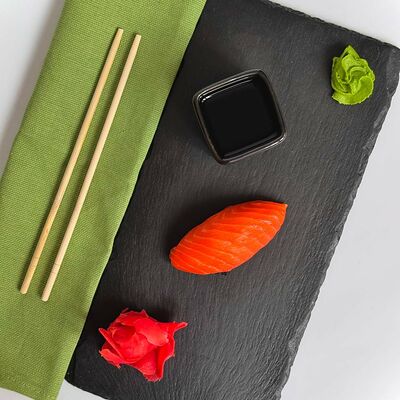 Суши с Лососем в Панда Бистро по цене 195 ₽