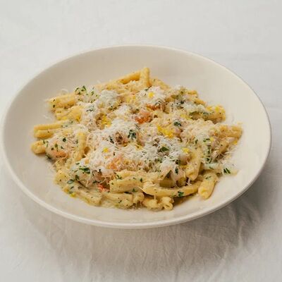 Паста казаречче с лимоном и креветкамив Civil Coffee Bar по цене 740 ₽