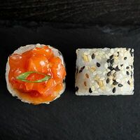 Ролл Тартар с лососем в Hot Pizza