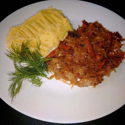 Пюре с тушёной капустой в Кафе SINBAD по цене 391 ₽