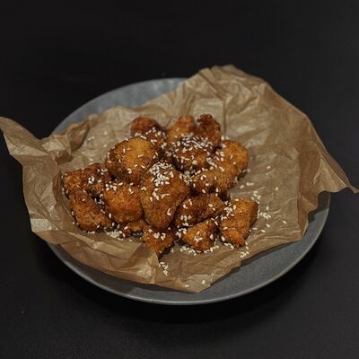 Куриные кусочки терияки с кунжутом в Перец по цене 650 ₽