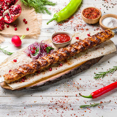 Люля-кебаб из курицы в Я люблю шашлык по цене 625 ₽