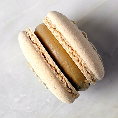 Макарон Раф-халва в Kalabasa по цене 388 ₽