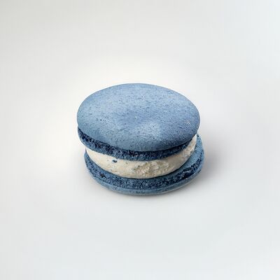 Макарун черника-ваниль в Balance coffee по цене 160 ₽