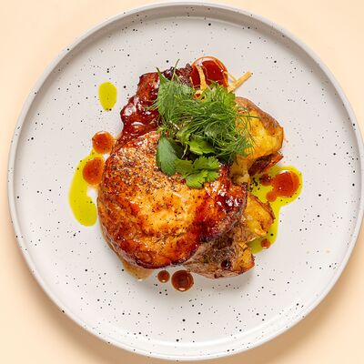 Стейк из свинины с печеным картофелем в PastaMore по цене 740 ₽