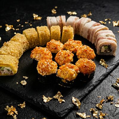 Сытный мини-сет в Sushigopizza по цене 1319 ₽