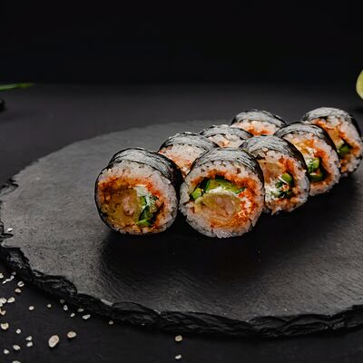 Футомаки с темпурной креветкой в Ёжкин ролл по цене 569 ₽