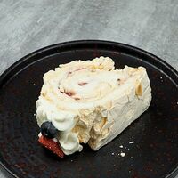 Меренговый рулет с малиной в Edateca Едатека