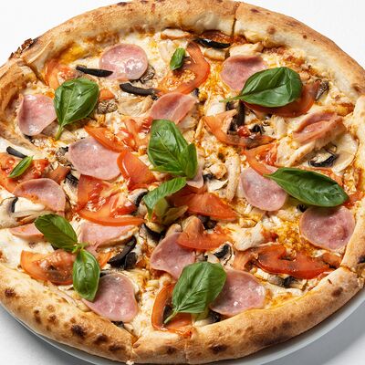 Пицца Ветчина-грибы в Adriatica по цене 990 ₽