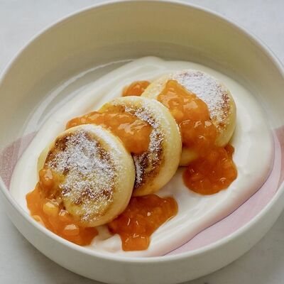 Сырники с тартаром из сезонной хурмы в Yumbaker home по цене 1175 ₽