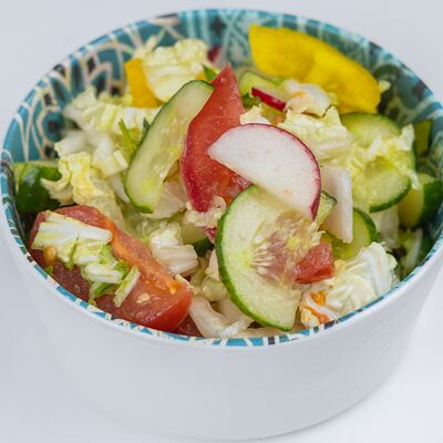 Салат из свежих овощей в Тарелка по цене 172 ₽