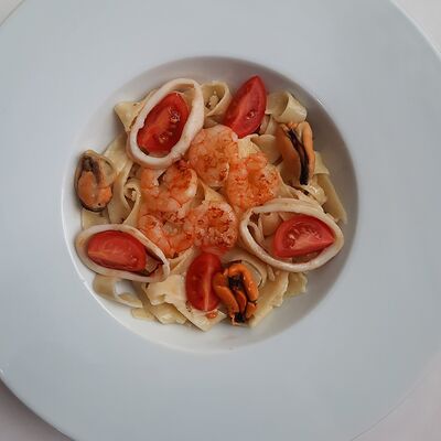 Фетучини с морепродуктами в ГастроБаланс по цене 549 ₽