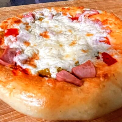 Мини-пицца в Квартирник по цене 150 ₽