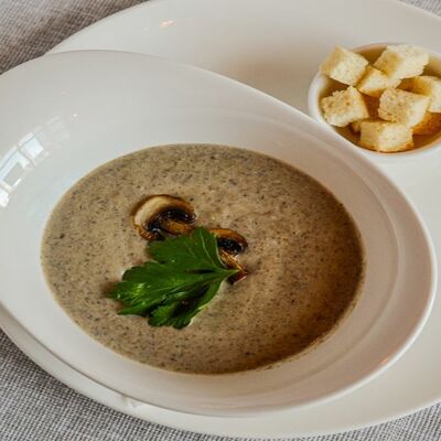 Грибной крем-суп в Тревеллерс кофе по цене 299 ₽