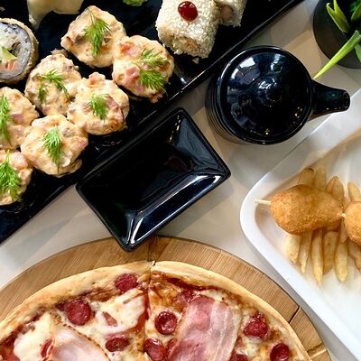 Комбо Мах в Икра по цене 2750 ₽