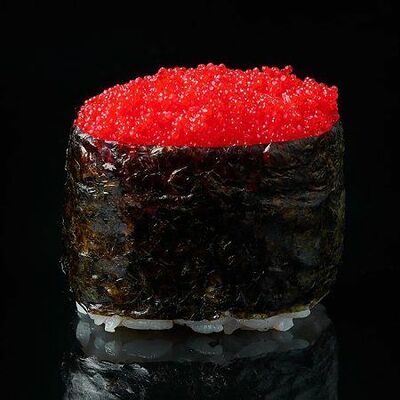 Гункан с икрой масаго в Суши и хинкали по цене 190 ₽
