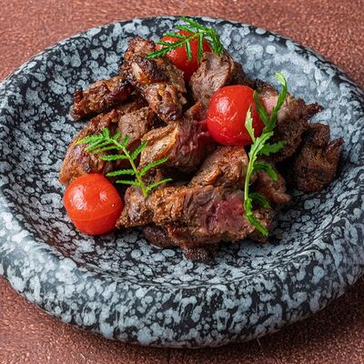 Мраморный кусочки говядины из угольной печи в Гастробар Дружба по цене 490 ₽