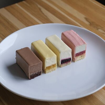 Пирожное без сахара Клубника-базилик в Кондитерская Светланы Шарафуллиной по цене 418 ₽