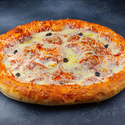 Пицца с колбасой в Узбекская кухня Халяль по цене 115 ₽