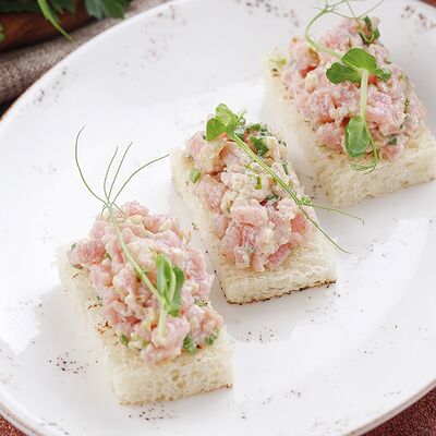 Бутерброды с тунцом в Сандуны Урал по цене 630 ₽