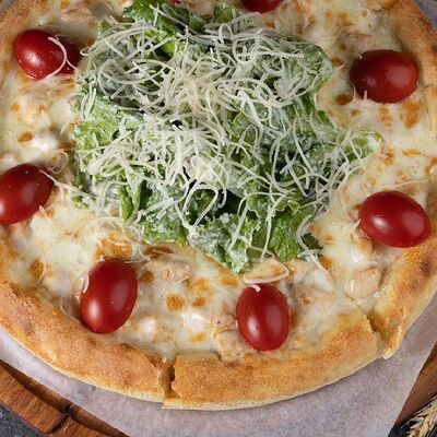 Пицца Цезарь в Mir love по цене 1009 ₽