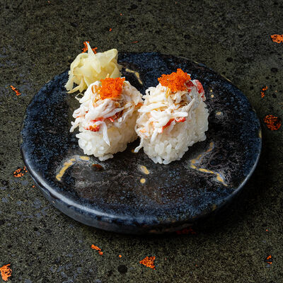 Суши Камчатский краб в Sumo Izakaya по цене 760 ₽