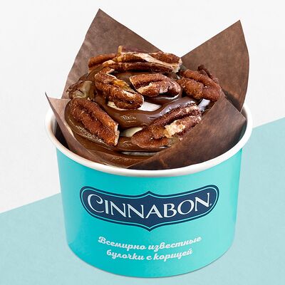 Микс-ролл Шоколадный пекан в Синнабон по цене 425 ₽