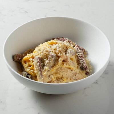 Спагетти Карбонара с кониной в Cheeseria по цене 950 ₽