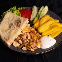 Открытый гирос в Безе